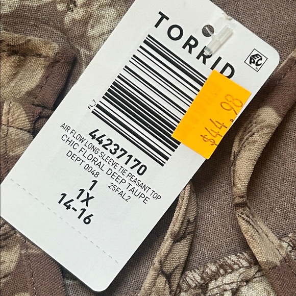 Torrid Brown & Cream Floral Pintuck Boho Blouse Peasant Sleeves V-neck  1X New - Picture 13 of 16